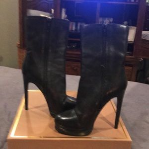 Gorgeous Kelsi Dagger boots. Worn once